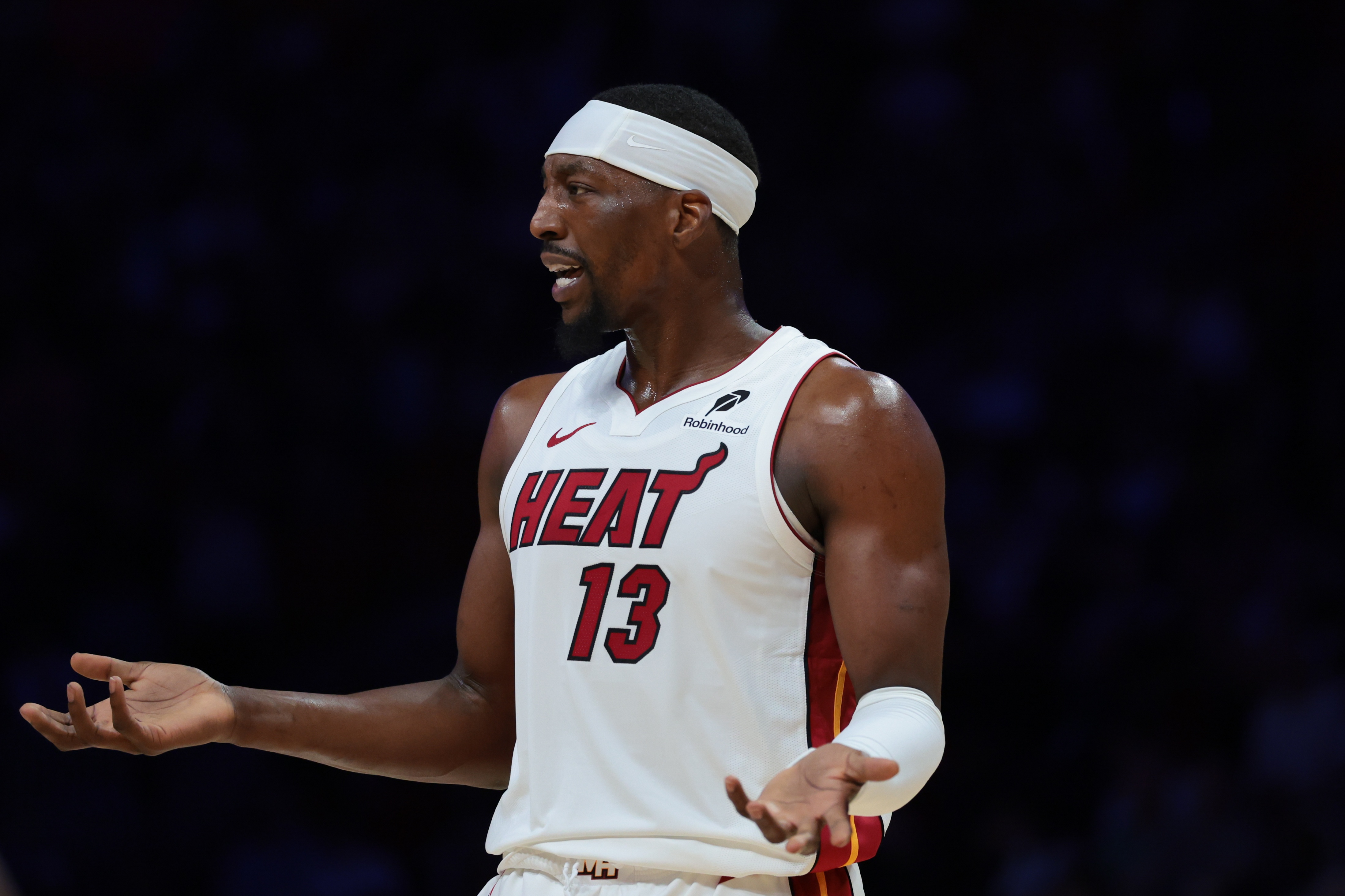 49图库-阿德巴约：我们太多次前一晚防守出色 第二晚却状态掉线了