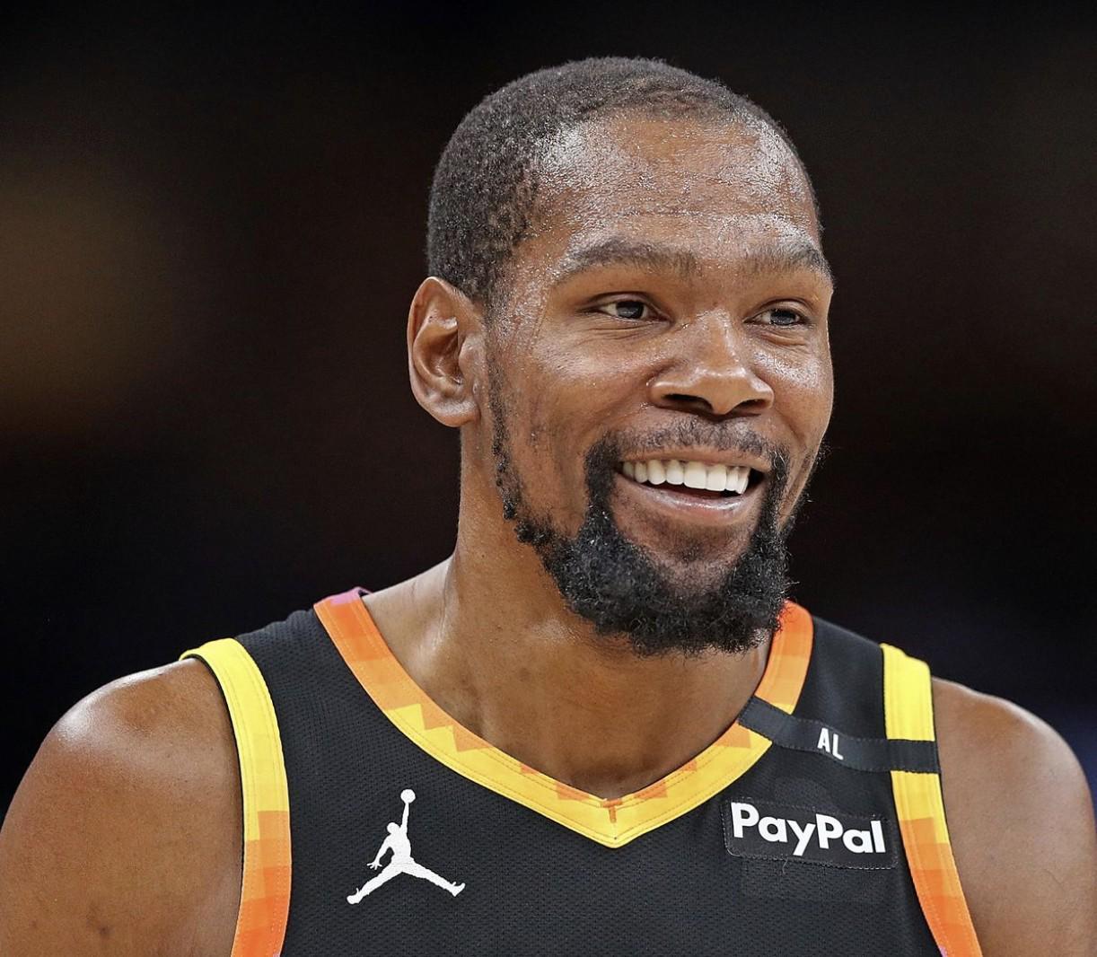 台湾六合彩-美媒：杜兰特秘密支付9岁女童脑瘤手术费，数月后才被医院公开善举