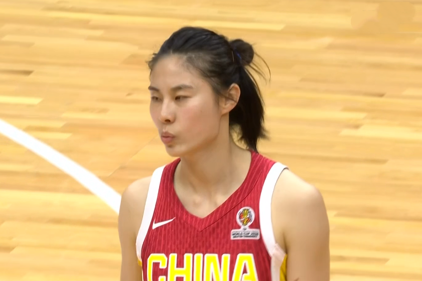 49图库-中国女篮险胜捷克，王思雨末节连砍9分拒绝逆转，张子宇4分2篮板